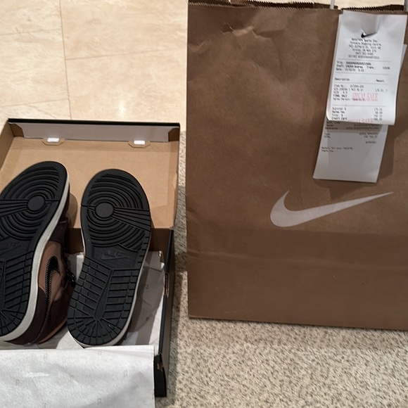 Sold - Nike Air Jordan 1 SE Dark Chocolate/Earth Tone - Picture 7 of 7